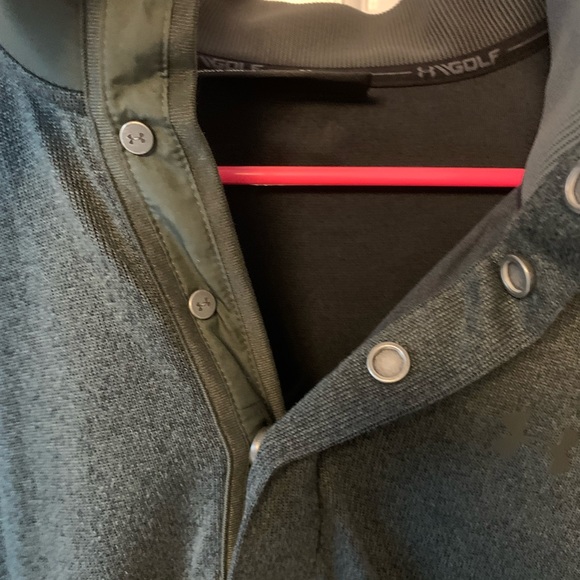 Under Armour Pullover - Picture 3 of 5